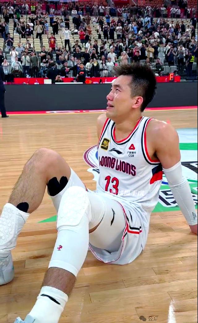 开云app-赛前CBA季后赛传出新动向；广州队迎来里程碑；管理层表态：态度坚定；年轻球员得到机会的简单介绍
