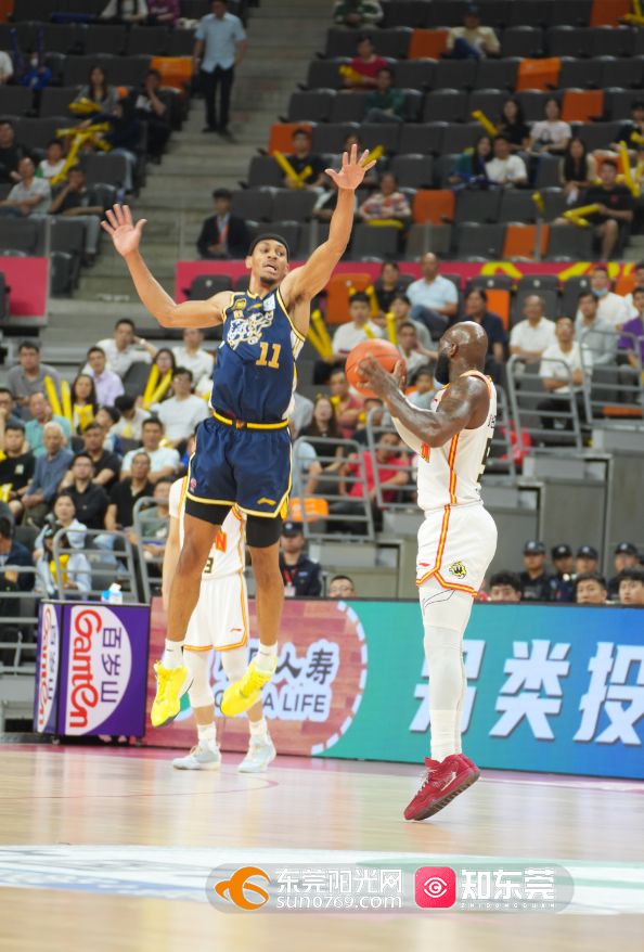 开云体育官网-冲刺阶段印第安纳步行者备战CBA常规赛；状态回暖细节曝光；目标明确；心理建设被强调的简单介绍