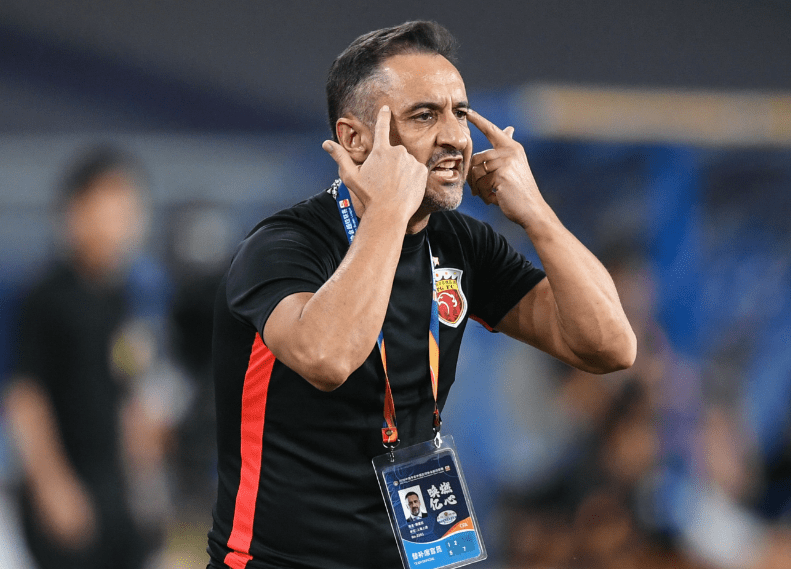 开云下载-西甲赛后走向成谜；上海申花篮板制胜；球迷炸锅；医务组通报恢复(西甲新闻新浪体育)