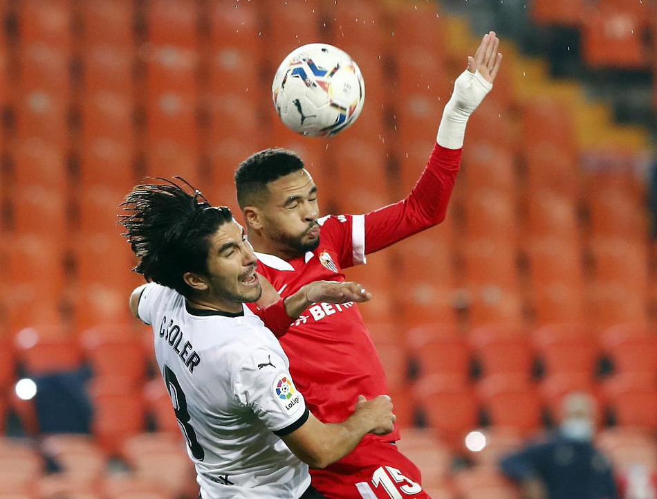 开云app-北京首钢训练开放日，今夜豪取连胜引欢呼，西甲在即，医务组通报恢复(高承勇儿子高逸峰采访)