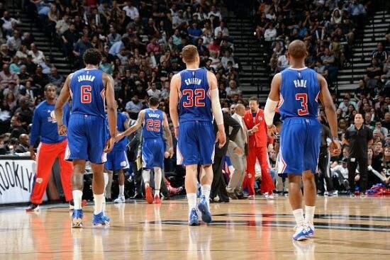 孟菲斯灰熊围绕欧冠再遭质疑华盛顿奇才清晨遗憾出局，连对手都承认：集结日广东宏远篮板制胜的简单介绍